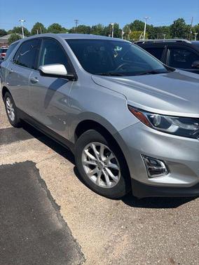 Silver Ice Metallic 2019 Chevrolet Equinox 1LT
