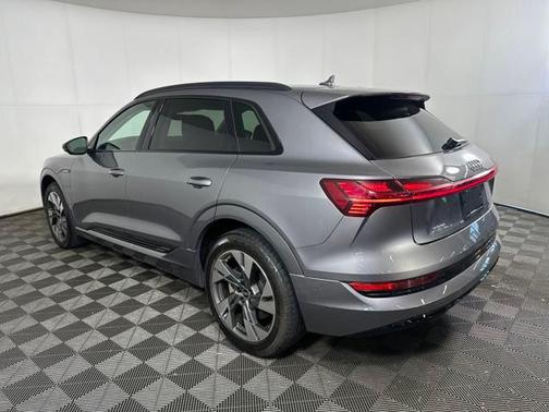 2021 Audi e-tron Premium