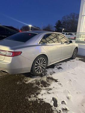 2017 Lincoln Continental Select