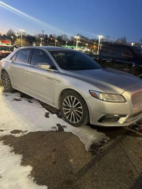 2017 Lincoln Continental Select