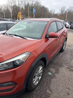 2016 Hyundai TUCSON SE
