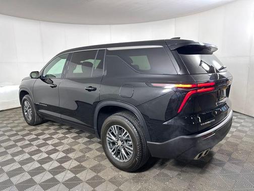 2024 Chevrolet Traverse LS