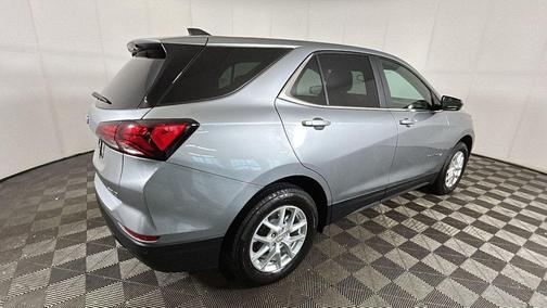 Sterling Gray Metallic 2024 Chevrolet Equinox 1LT