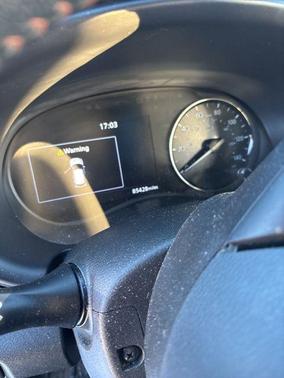 2022 Nissan Kicks SR