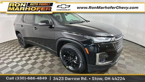 Mosaic Black Metallic 2022 Chevrolet Traverse LT Cloth
