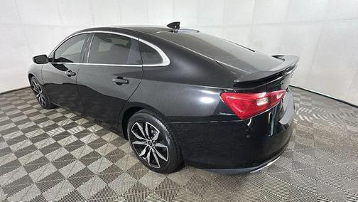 Mosaic Black Metallic 2021 Chevrolet Malibu FWD RS