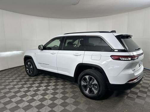 2022 Jeep Grand Cherokee 4xe Base