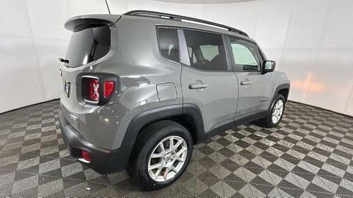 Sting-Gray Clearcoat 2022 Jeep Renegade Latitude