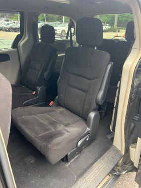 Brilliant Black Crystal Pearlcoat 2014 Chrysler Town & Country Touring