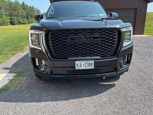 2023 GMC Yukon SLE