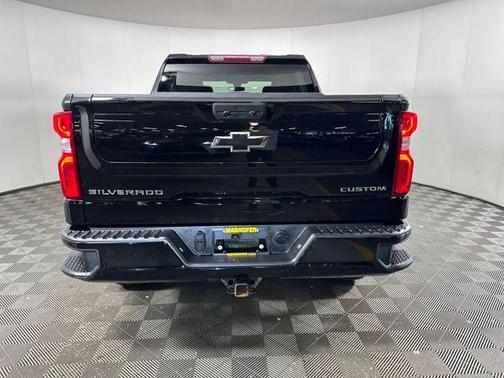 2022 Chevrolet Silverado 1500 Custom Trail Boss