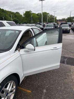 OXFORD WHITE 2013 Ford Fusion SE