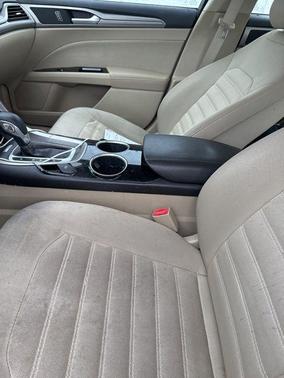 OXFORD WHITE 2013 Ford Fusion SE