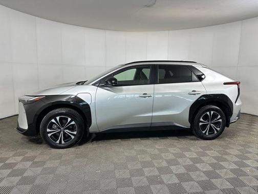 2023 Toyota bZ4X XLE