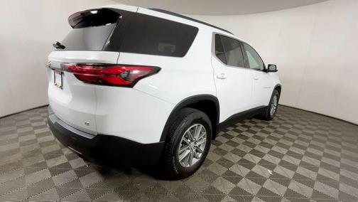 Summit White 2023 Chevrolet Traverse LT Cloth