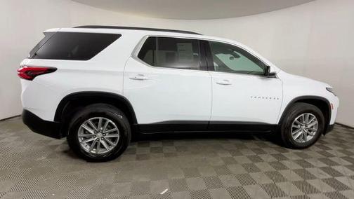 Summit White 2023 Chevrolet Traverse LT Cloth