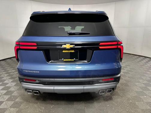 2025 Chevrolet Traverse LT