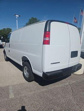 Summit White 2026 Chevrolet Express 2500 Work Van
