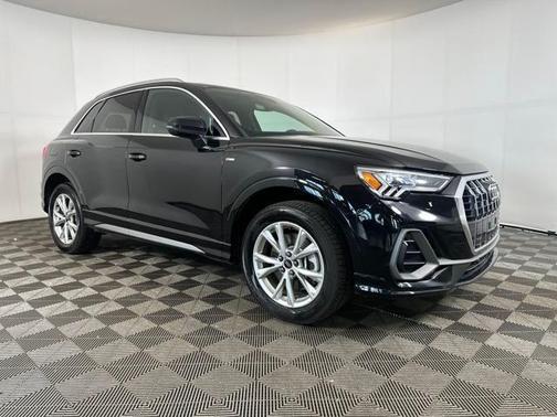 2023 Audi Q3 S line Premium