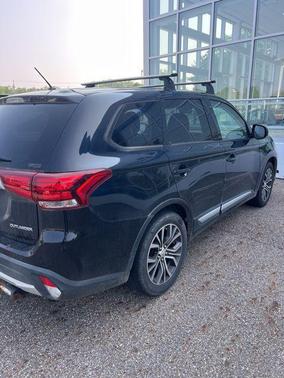 2016 Mitsubishi Outlander ES