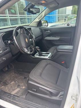 Summit White 2022 Chevrolet Colorado LT