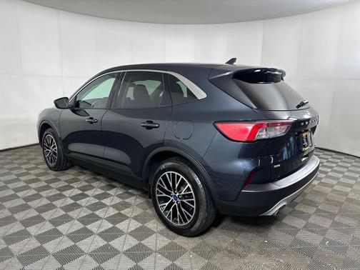 2022 Ford Escape PHEV SE
