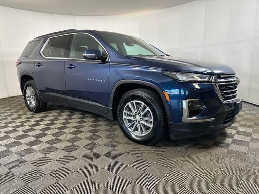 Northsky Blue Metallic 2022 Chevrolet Traverse LT Cloth