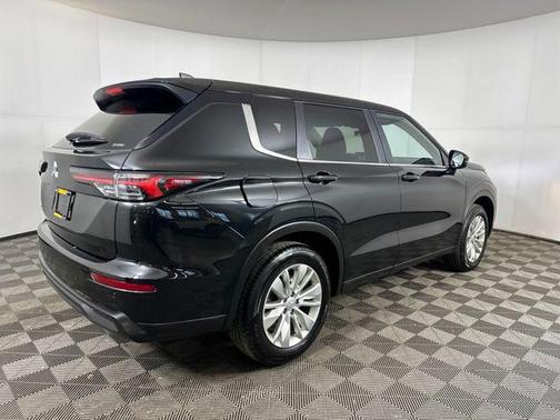 2025 Mitsubishi Outlander ES 2.5 S-AWC