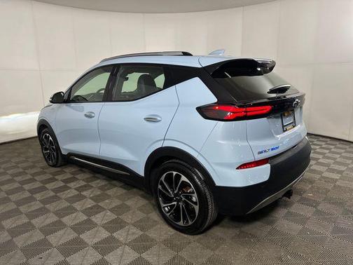 Ice Blue Metallic 2022 Chevrolet Bolt EUV FWD Premier