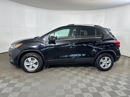 Mosaic Black Metallic 2020 Chevrolet Trax LT