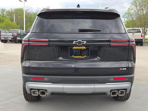 Mosaic Black Metallic 2026 Chevrolet Traverse AWD Z71
