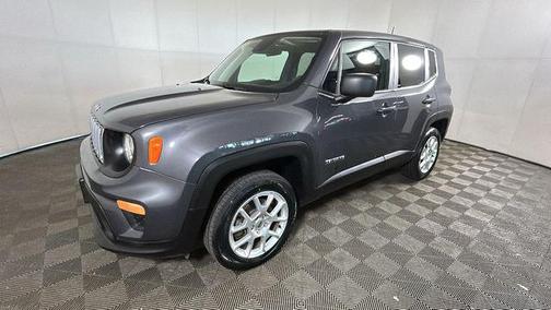 Graphite Gray 2023 Jeep Renegade Latitude