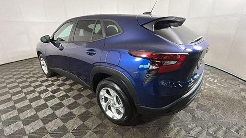 Blue Glow Metallic 2024 Chevrolet Trax LS