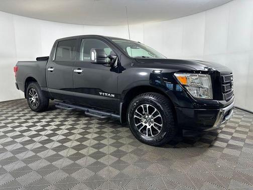 2021 Nissan Titan SV
