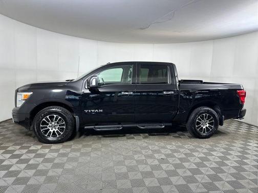 2021 Nissan Titan SV