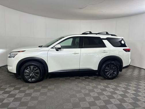 2022 Nissan Pathfinder SV 4WD