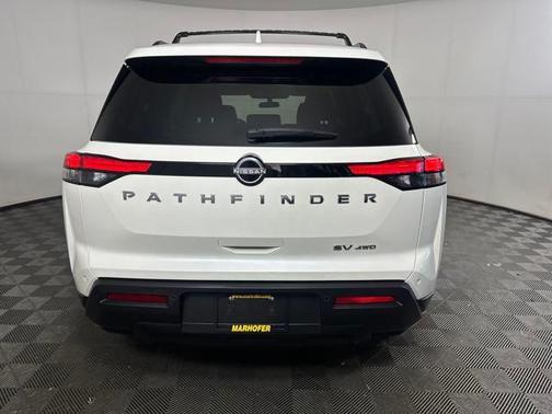 2022 Nissan Pathfinder SV 4WD