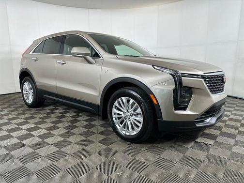2024 Cadillac XT4 Luxury