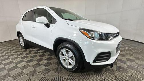 Summit White 2020 Chevrolet Trax LS