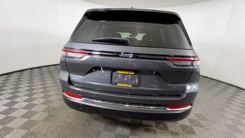 Baltic Gray Metallic Clearcoat 2023 Jeep Grand Cherokee 4xe Base