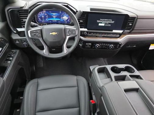 2025 Chevrolet Silverado 3500 LT