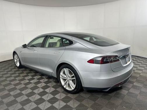 2016 Tesla Model S 90D