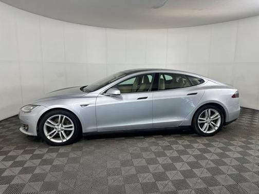 2016 Tesla Model S 90D
