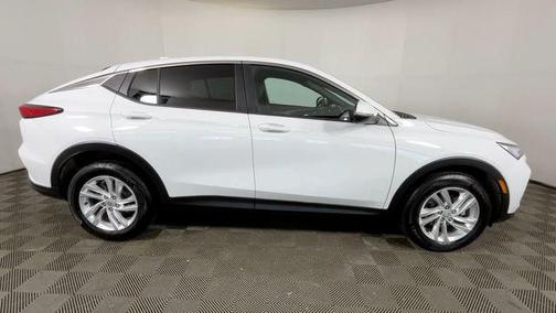 Summit White 2025 Buick Envista Preferred FWD