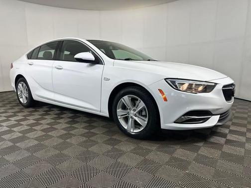 2019 Buick Regal Sportback FWD Preferred