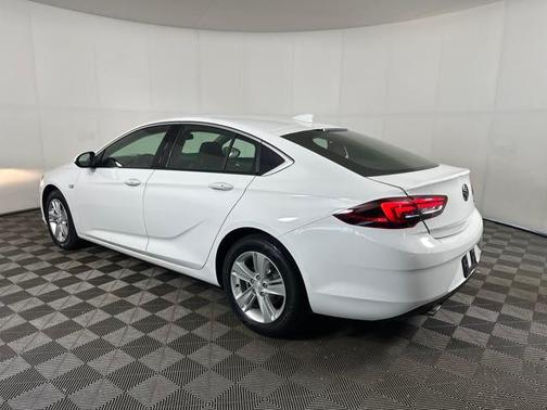 2019 Buick Regal Sportback FWD Preferred