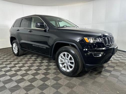 2022 Jeep Grand Cherokee Laredo
