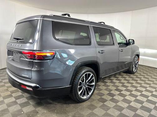 2022 Jeep Wagoneer Series III 4x4