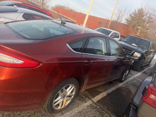 2014 Ford Fusion SE