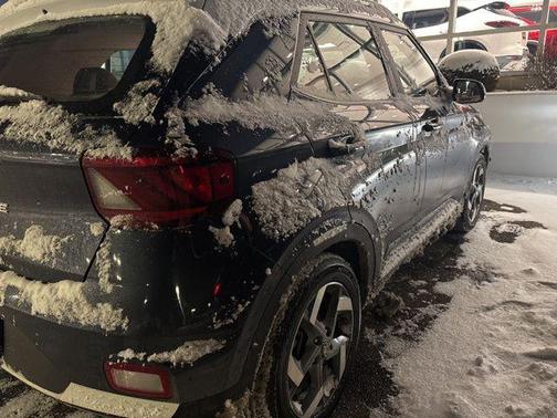 2026 Hyundai VENUE SEL w/Two-Tone Roof